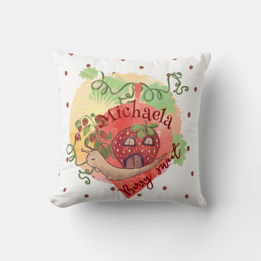 Whimsical Snail & Strawberry Nursery Decor Pillow クッション (正面)