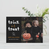 Whimsical Trick or Treat Script Halloween Photo シーズンカード (スタンド正面)