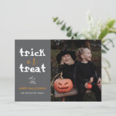 Whimsical Trick or Treat Script Halloween Photo シーズンカード (スタンド正面)