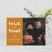 Whimsical Trick or Treat Script Halloween Photo シーズンカード (スタンド正面)