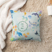 whimsical underwater adventure blue throw pillow クッション (ブランケット)