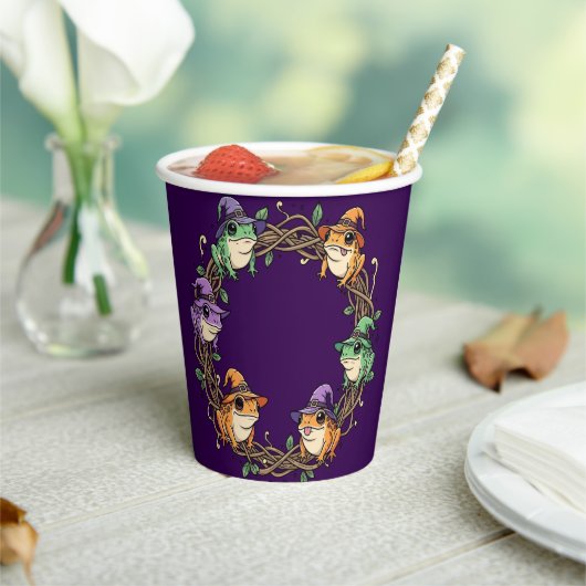Whimsical Wreath Border Adorned With Witchy Toads 紙コップ (インサイチュ)