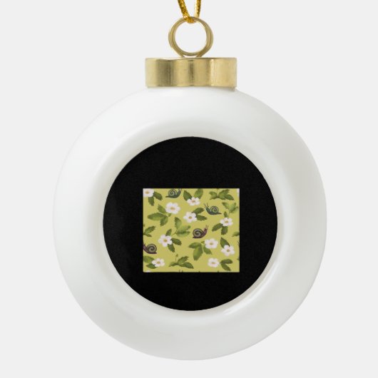 Whimsigoth Snail Classic セラミックボールオーナメント (正面)