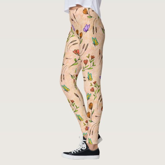 Whimsy Bloom Floral Butterfly Pattern Leggings レギンス (左)