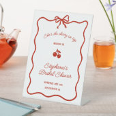 Whimsy Red She's the Cherry on Top ブライダルシャワー 台座サイン (インサイチュ)