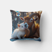 Whiskers and Hooves クッション (正面)