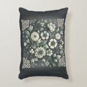 Whispered Clover Knotwork Garden アクセントクッション (正面(垂直))