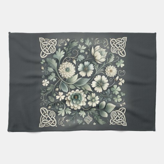 Whispered Clover Knotwork Garden キッチンタオル (横)