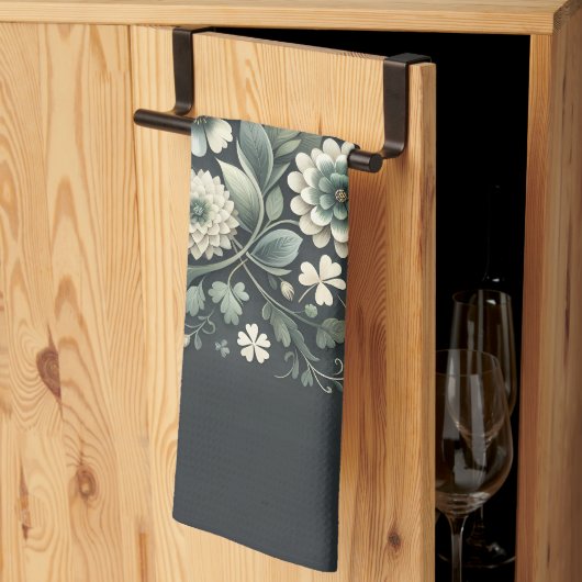 Whispered Clover Knotwork Garden キッチンタオル (三つ折り)