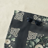 Whispered Clover Knotwork Garden ビーチタオル (インサイチュ)