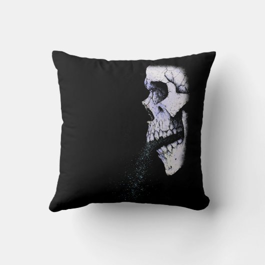 Whispering Bones クッション (裏面)