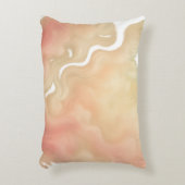Whispers of Dawn Abstract Flow in Peach and Gold アクセントクッション (正面(垂直))