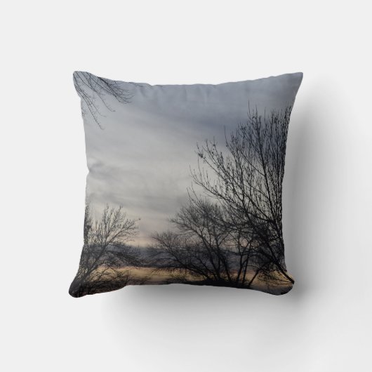 Whispers of Winter クッション (裏面)