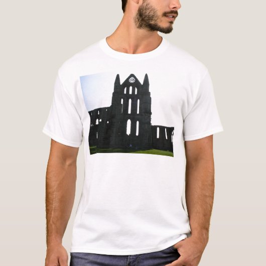 Whitbyの大修道院のシルエット Tシャツ (正面)