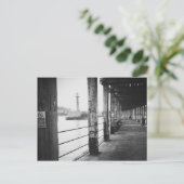 Whitby桟橋、Whitby、北Yorks.の下の漁師 ポストカード (スタンド正面)