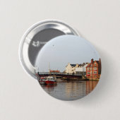 Whitby港ボタン 缶バッジ (正面&裏面)