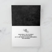 White 2026 Graduation Cap On Black Leather カード (内部)