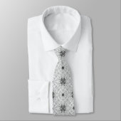 White and black openwork geometric pattern Elsa ネクタイ (タイ)