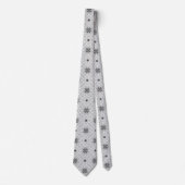 White and black openwork geometric pattern Elsa ネクタイ (正面)