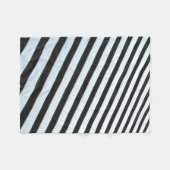 White and black striped illustration フリースブランケット (正面(横))