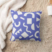 White and Blue Geometric Shape Decorative  クッション (ブランケット)