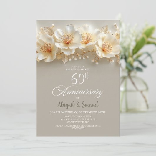 White and Gold Floral 60th Wedding Anniversary 招待状 (スタンド正面)