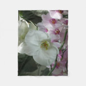 White and Purple Orchids フリースブランケット (正面)