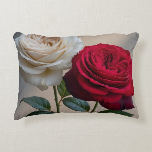White and Red Rose Home Decor Pillow アクセントクッション (正面)