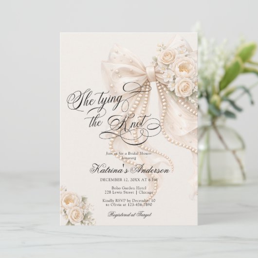 White Bow She's Tying the Knot Bridal Shower 招待状 (スタンド正面)
