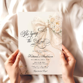 White Bow She's Tying the Knot Bridal Shower 招待状