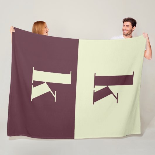 White & brown initial personalized フリースブランケット (インサイチュ)