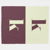 White & brown initial personalized フリースブランケット (正面(横))