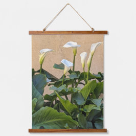 White Calla Lilies and Leafy Foliage Floral 吊り下げ型タペストリー