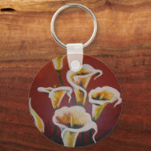 White Calla Lilies Artistic Cut Flowers On Brown キーホルダー (正面)