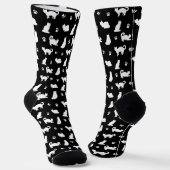 White Cats and Paw Prints on Black Pattern ソックス (傾斜あり)