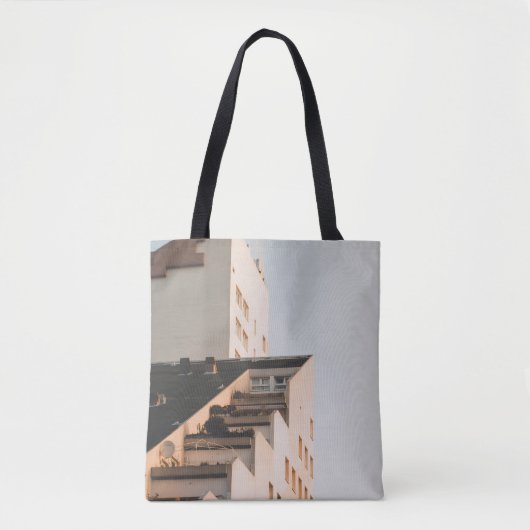 WHITE CONCRETE BUILDING トートバッグ (正面)