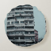 WHITE CONCRETE BUILDING ラウンドクッション (裏面)