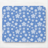 White Daisies and Dots On Blue マウスパッド (正面)