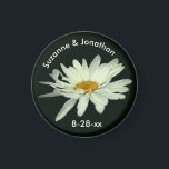 White Daisy Flower Personalized Wedding  マグネット<br><div class="desc">Lovely white daisy with lingering raindrops flower photography by Susan wedding favor refrigerator magnet. Fill in your information in the template. Make more changes to text and font size, style, and color by clicking on Customize. This design is available on many products in my gallery. Please visit Smilin' Eyes Treasures...</div>