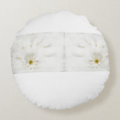 White Daisy Flower Round Pillow ラウンドクッション (裏面)