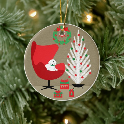 White Dog in Mid Century Christmas Room セラミックオーナメント (ツリー)