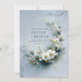 White Floral and Blue Pine Gold Wreath Wedding 招待状 (正面)