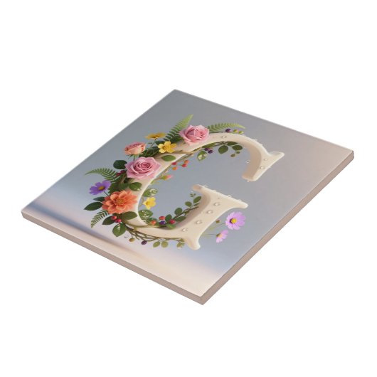 White Floral Garden Monogram Letter G タイル (側面)