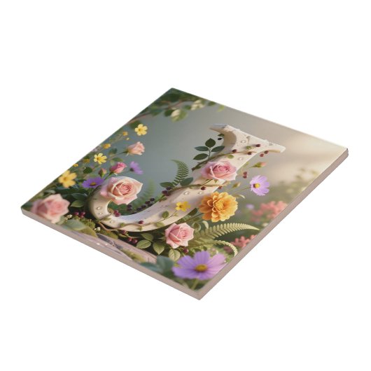 White Floral Garden Monogram Letter J タイル (側面)