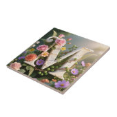 White Floral Garden Monogram Letter M タイル (側面)