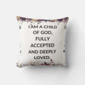 White floral pillow with a simple religious quote クッション (正面)