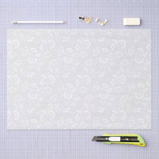 White Floral Vine Pattern on Light Gray 薄葉紙 (クラフト)