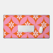 White Flowers on Mid Century Pink Circles Pattern  デスクマット (キーボード&マウス)