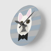 White French Bulldog, Stripes ラウンド壁時計 (傾斜)