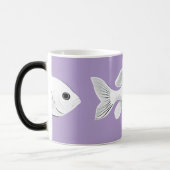 White goldfish on a lavender background mug モーフィングマグカップ (左)